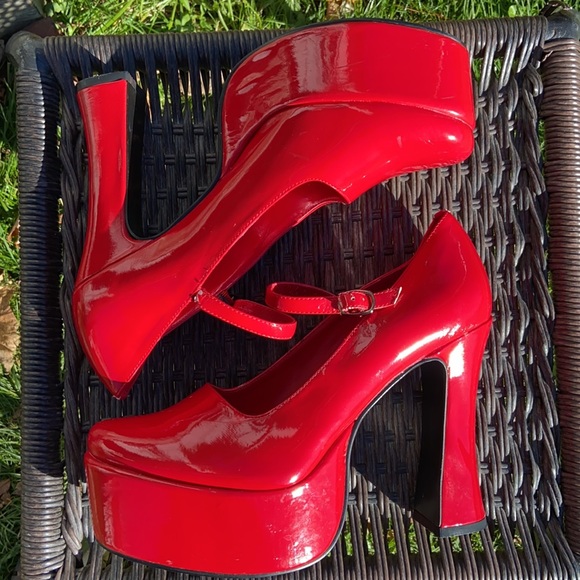 High Heel Platform Red Faux Patent Leather Mary Jane Shoes Women's Size 10 - Picture 6 of 6